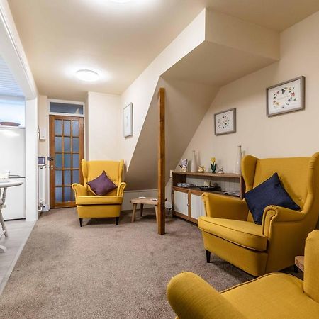 Central Windsor, 2 Bedroom 2 Bathroom, 5 Minutes To Castle Экстерьер фото